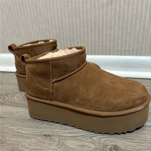 Ugg Ultra Mini Platform (sz. 8)